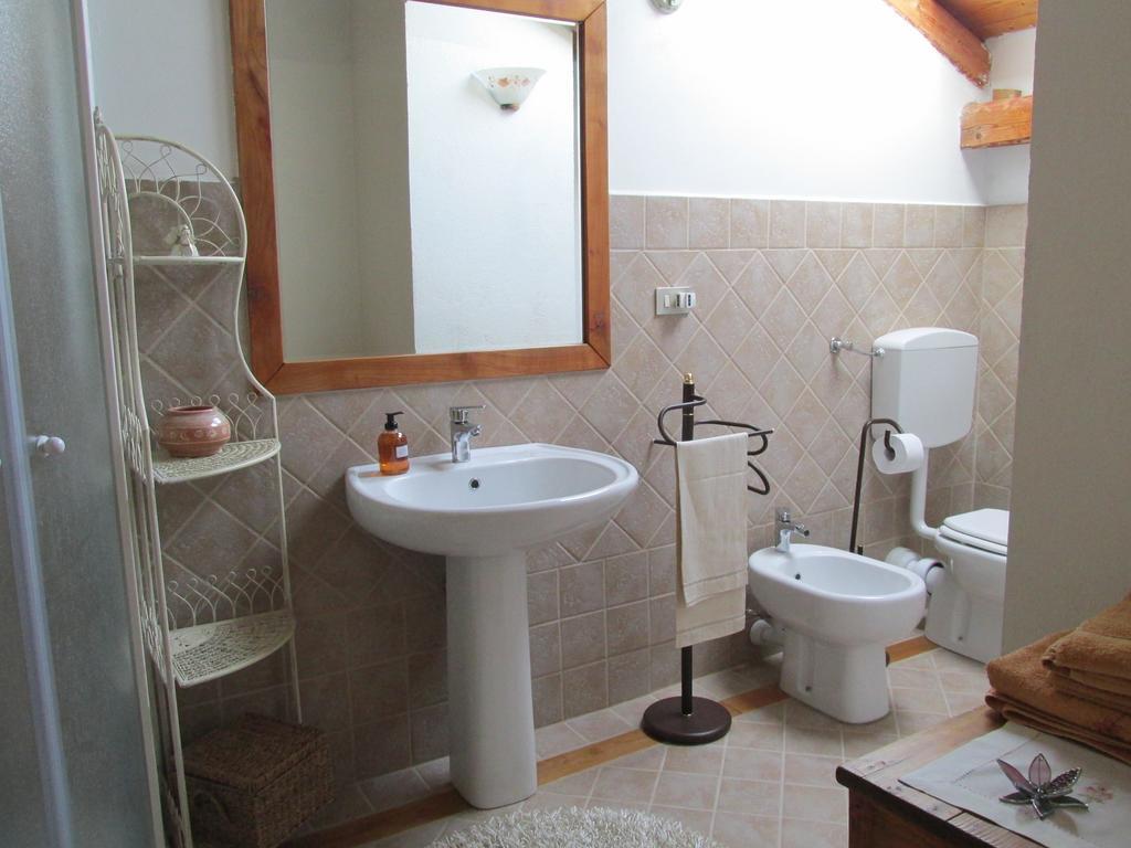 Agriturismo Arcobaleno Hotel Aramengo Quarto foto