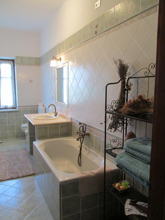 Agriturismo Arcobaleno Hotel Aramengo Quarto foto